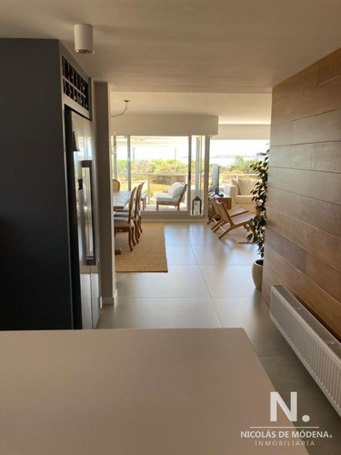 Espectacular Departamento En Venta Reciclado, 3 Dorm + Dep. Playa Mansa.