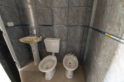 Departamento En Venta - 2 Dormitorios 1 Baño - Cochera - 95mts2 - Venado Tuerto, Santa Fe