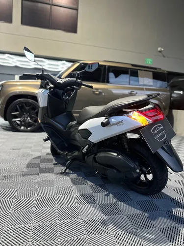 Yamaha N-max 2022