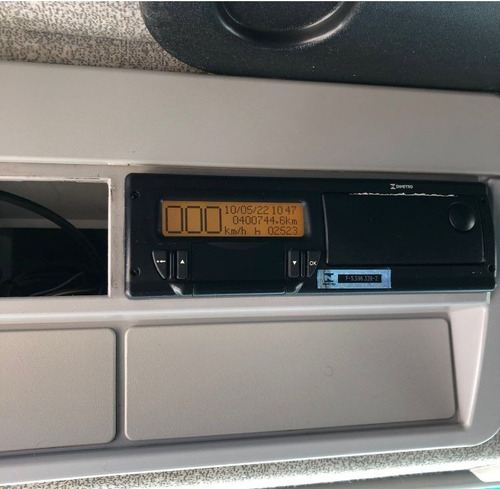 Imagem 9 de 10 de Iveco Baú