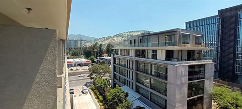 Oficina En Arriendo 2p/1r/1b/1e. Distrito Estoril/las Condes