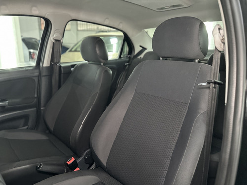 Volkswagen Voyage 1.6 16V MSI TOTALFLEX 4P AUTOMÁTICO