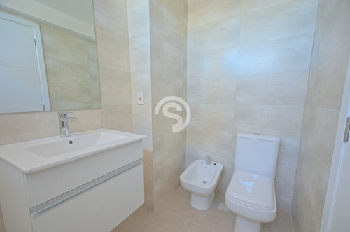 Apartamento En Alquiler - Punta Del Este- Ref: 3633