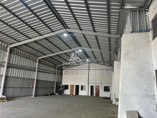 Bodega En Arriendo Con 2 Amplios Galpones En Talca