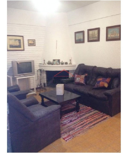 Casa En Roosevelt, 2 Dormitorios *- Ref: 3802