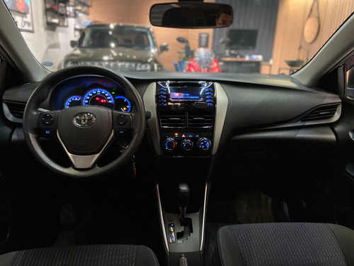 Toyota Yaris 1.5 16V FLEX SEDAN XL LIVE MULTIDRIVE