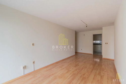 Venta De Apartamento 2 Dormitorios Y 1 Baño Y Garage - Tres Cruces. Montevideo Uruguay.