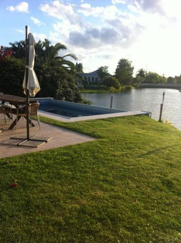 Imagen 4 de 11 de Venta /alquiler Anual / Alquiler Temporal----- Casa 4 Dormitorios Al Lago En Barrancas Del Lago