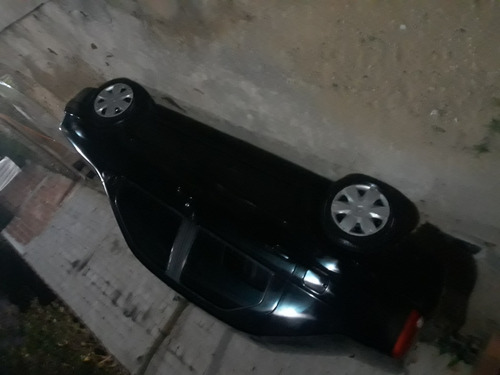 Imagem 1 de 9 de Renault Logan