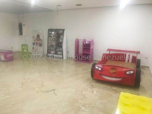 Imagen 6 de 12 de Local Alquiler Prados Del Este, Cc Concresa J. Villarroel 04166120354