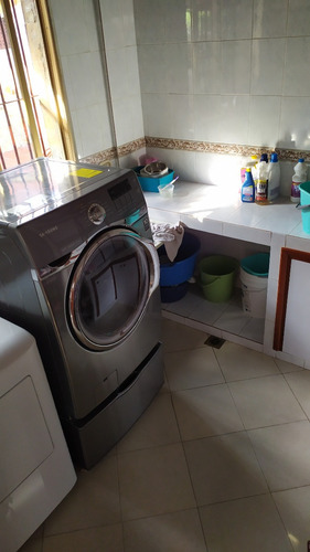 Imagen 9 de 16 de Se Vende En Oportunidad Hermosa Y Muy Acogedora Casa Sector El Naranjal Cerca Lomas De Monteclaro San Josè De Los Altos De 1000mts2 De Terreno Y 196mts2 De Const. Inf. M.fda. Varela. 0424-1045413