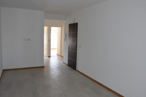 Imagen 2 de 17 de Moderno Semipiso 3 Ambientes A Estrenar En El Centro De Case