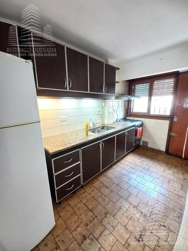 Excelente Triplex En Av. Costanera Al 1400