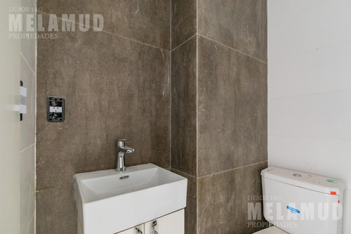 3 Amb Semipiso / Venta / Oportunidad En Villa Del Parque!