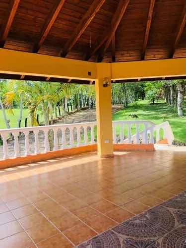 Vendo Esta Finca Vacacional De 28 Tareas En Monte Plata
