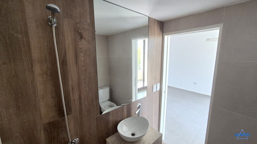 Departamento Dúplex En Venta En Sáenz Peña, Tres De Febrero, G.b.a. Zona Oeste
