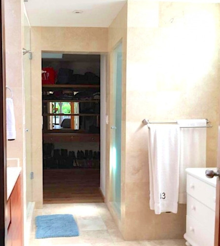 Casa En Venta En Bosques De Las Lomas En Paseo De Las Lilas