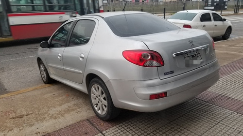 Peugeot 207 2014 1.4 Sedan Allure 75cv