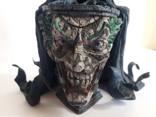 Escultura Figura Batman Sobre Joker Gárgola Kotobukiya Dc (Usado)