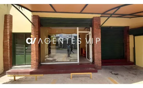 Calle Girardot Con Infante