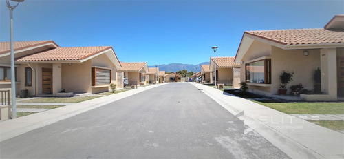 Casa De 3 Dorm 2 Baños En Venta En La Cruz Oportunidad Única