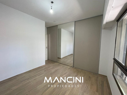 Imagen 13 de 21 de Nuevo Valor! Exclusivo Semipiso De 3 Amb. (98m2) C/ 2 Cocheras