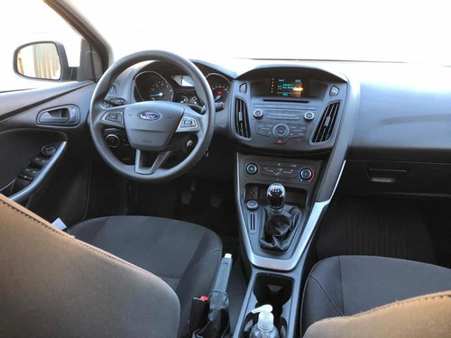 Ford Focus S 1.6