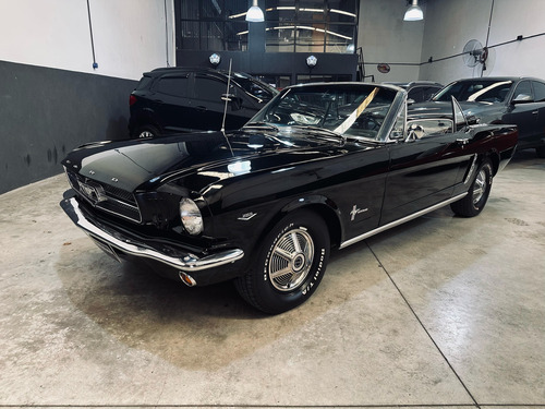 Ford Mustang Convertible