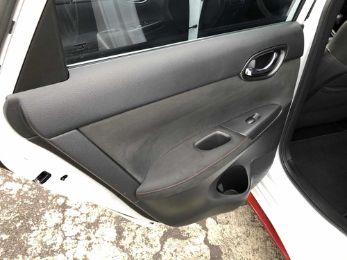 Imagen 7 de 12 de Nissan Sentra 2018 1.6 T Nismo Mt