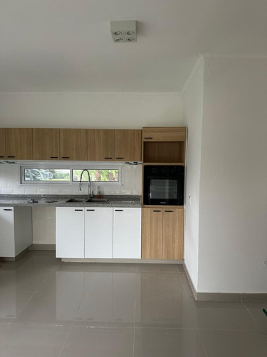 Venta Casa Barrio Cerrado San Sebastian,209 M2 Cub 1000m2 Lo