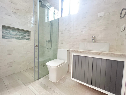 Exclusiva Casa Con Piscina En El Proyecto Cerrado Llanos Gurabo
