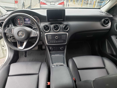 Imagen 14 de 14 de Mercedes-benz Clase Gla 2018 1.6 200 Cgi At