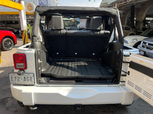 Jeep Wrangler 3.7 Unlimited Sahara 3.6 4x4 At