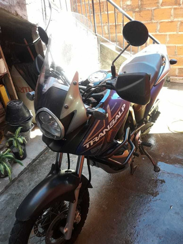 Honda Transalp 700