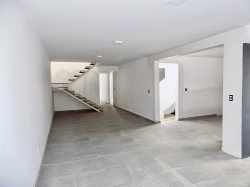 Imagen 3 de 14 de Casa Nueva En Venta En La Colonia Jardines Del Country