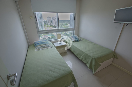 Apartamento A La Venta En Ocean Drive, 2 Dormitorios- Ref: 3338