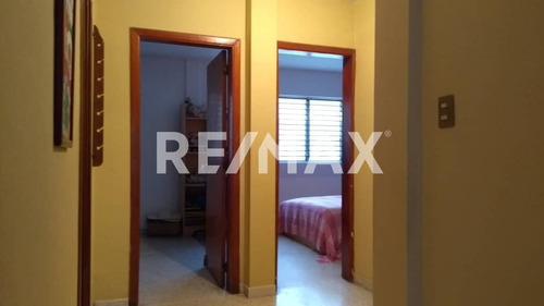Imagen 8 de 18 de Liliana Martinez Remax Casa En Venta En Urb. Trigal Norte Cd 134343