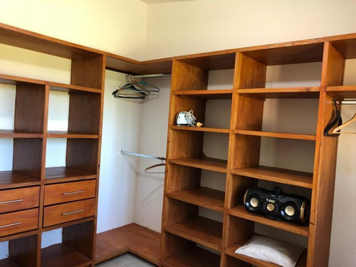 Chacra De 6 Suites, Piscina, Parrillero Y Hermosas Vistas !!