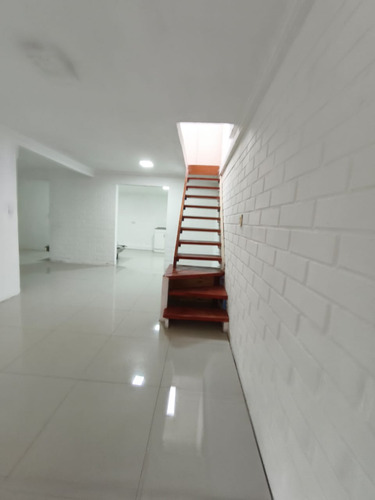 Casa En Venta A Cuadras Del Crs Cordillera