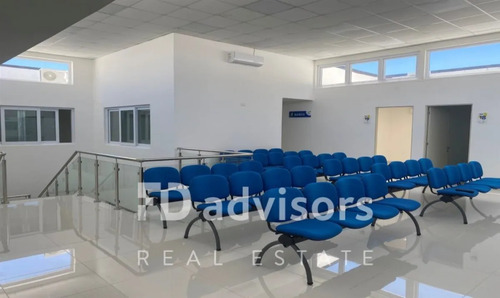 Local Comercial - 593m2 - Linares