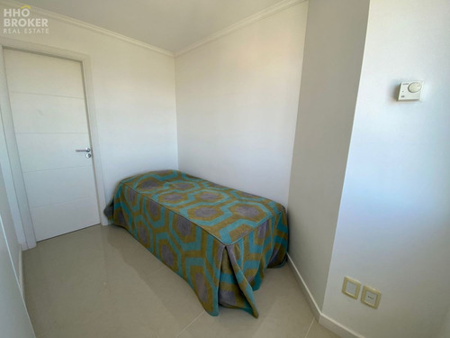 Imagen 14 de 30 de Apartamento En Venta 3 Dormitorios Y Servicio Playa Mansa Piso Alto Con Parrillero Propio - Punta Del Este Mansa