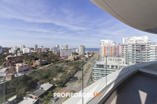 Apartamento En Venta Y Alquiler En Mansa Punta Del Este, 3 Dormitorios, 4 Baños