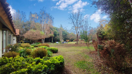 Hermosa Parcela, Alto Las Cruces, Piscina, Bello Paisajismo