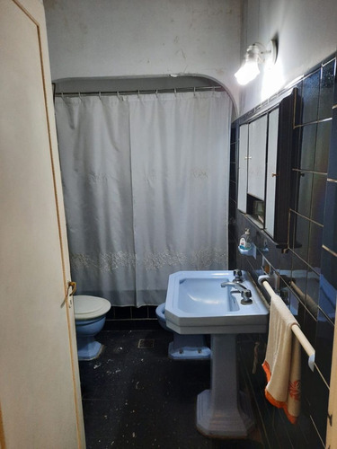 Alquiler Inmueble Comercial -local- Excelente Ubicacion Sobre Avenida Urquiza En Caseros Centro