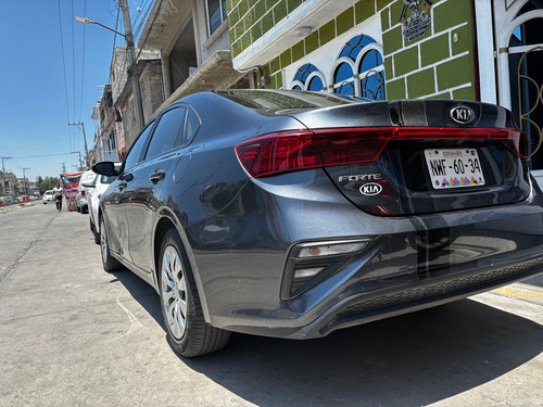 Kia Forte 2.0 L Mt