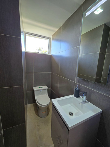 Apartamento En Venta-urb Country Club