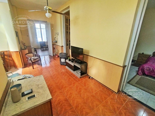 Venta De Casa 3 Dormitorios Con Garaje - Reducto