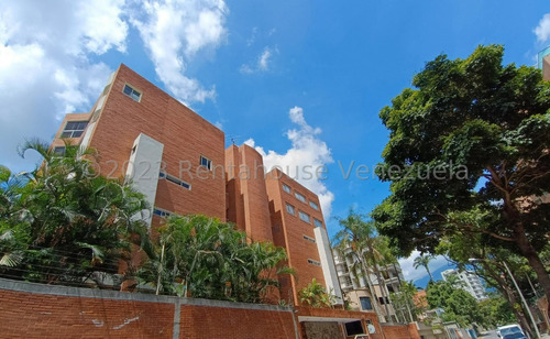 Estupendo Apartamento Duplex En Los Naranjos De Las Mercedes Caracas Calle Privada Con Vigilancia Centrico 24-11476
