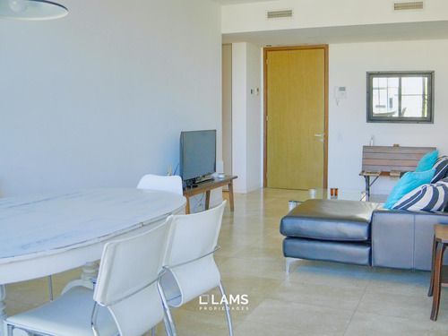 Departamento 2 Ambientes En Alquiler - Zona Guemes