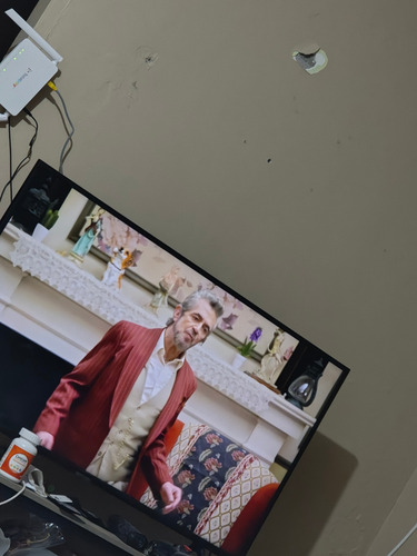 Pantalla 43 Pulgadas Smart Tv Samsung 4k Led Un43du7000fxzx (Usado)